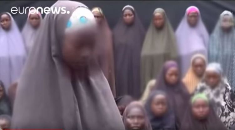 Boko Haram kaçırdığı öğrencilerin görüntülerini ilk kez paylaştı - VİDEO