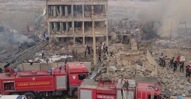 Cizre’de bombalı araçla saldırı anı - VİDEO - FOTO GALERİ