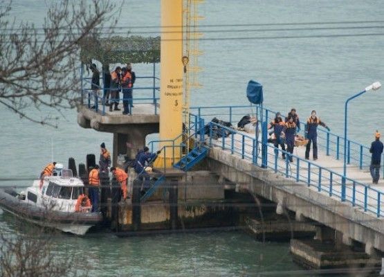 Un avión militar ruso con 92 personas a bordo se estrella en el mar Negro - Video
