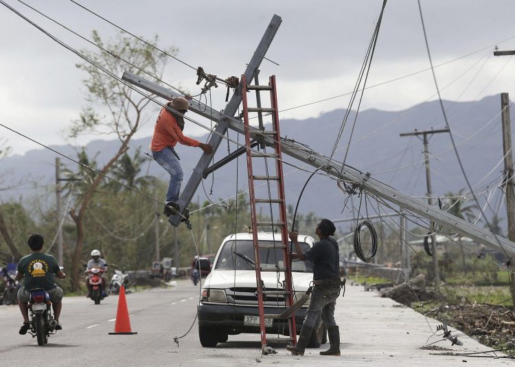 Tres muertos dejó el tifón Nock-Ten en Filipinas - Fotos