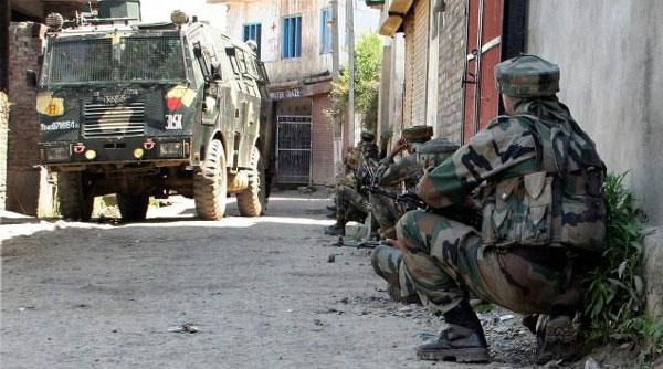 Four killed as Kashmir rebels ambush army convoy