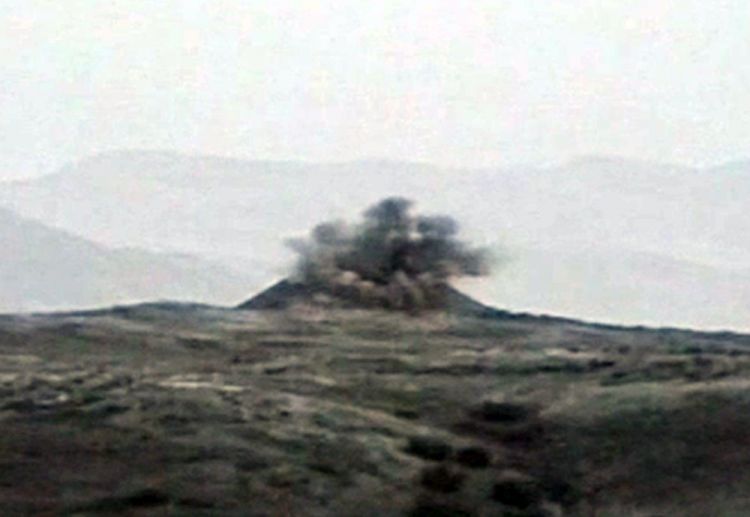 Ermənistan silahlı qüvvələrinin iki hərbi obyekti dağıdılıb - VİDEO