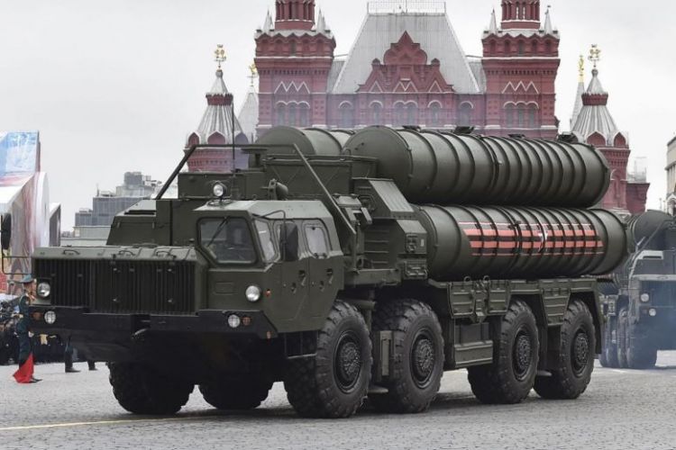 Russia deploys more surface-to-air missiles in Crimean build-up