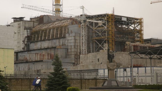 'Metallic Taste': Helicopter Pilots Recall Horror of Chernobyl Clean-Up