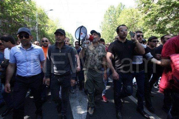 Nuevas protestas en Ereván  EN VIVO