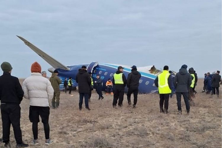 Пассажирский самолет AZAL Баку-Грозный потерпел крушение