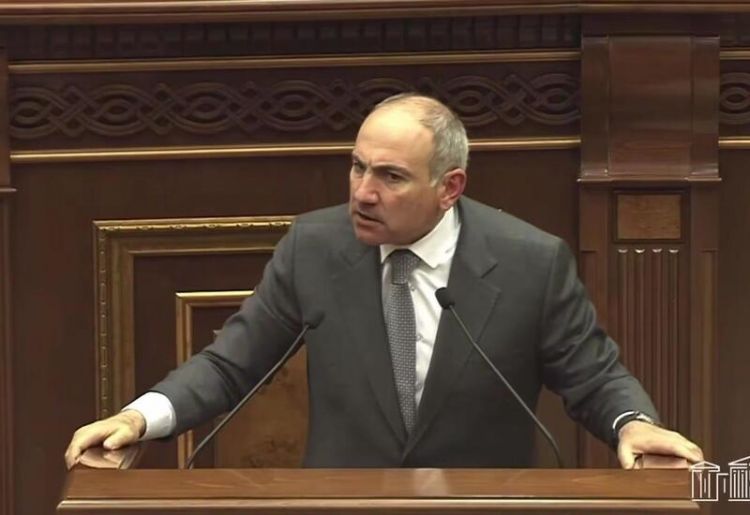Пашинян снова закатил истерику в парламенте