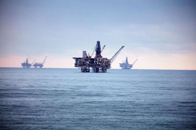 В этом году Азербайджан экспортировал в 18 стран более 12 млн тонн нефти