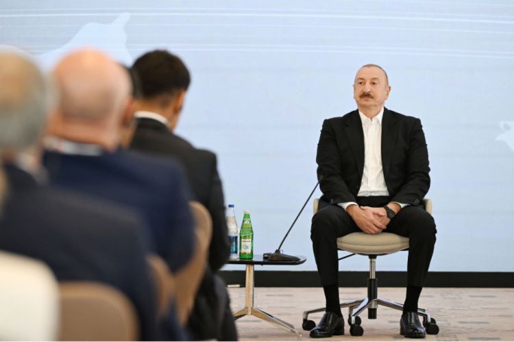 На территории Азербайджана не может быть ни одного иностранного оператора, связанного с Зангезурским коридором - президент
