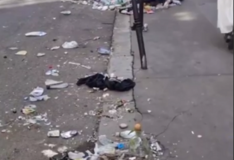 Париж утопает в грязи