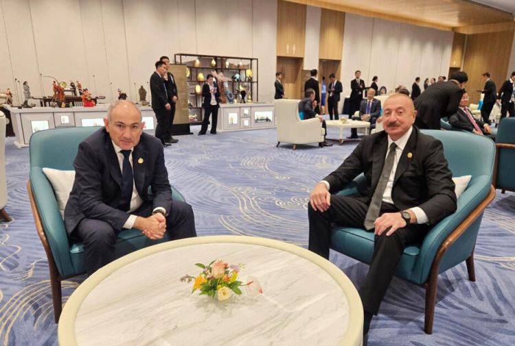 Президент Ильхам Алиев встретился с премьер-министром Армении Николом Пашиняном