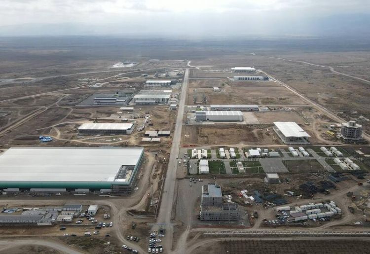 Азербайджан и Китай договорились о создании промышленного парка «Зеленая энергия»